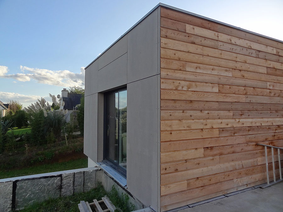 Construction d’une maison à ossature bois comprenant un rez-de-jardin, dans le Morbihan 