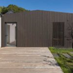 Terrasse bois et bardage à claire-voie Noir proche d'Arradon